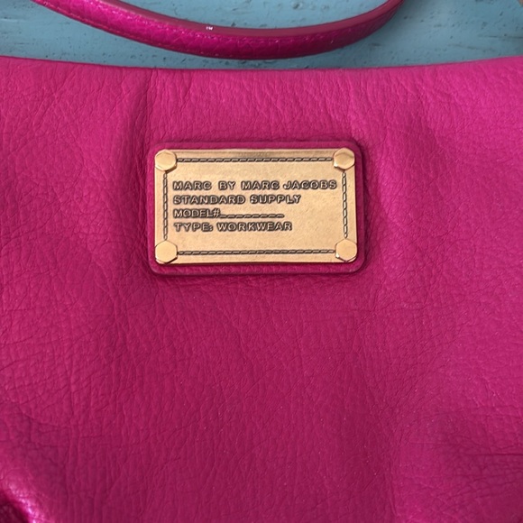 Marc By Marc Jacobs Pink Crossbody Bag with Gold Hardware - Picture 3 of 7